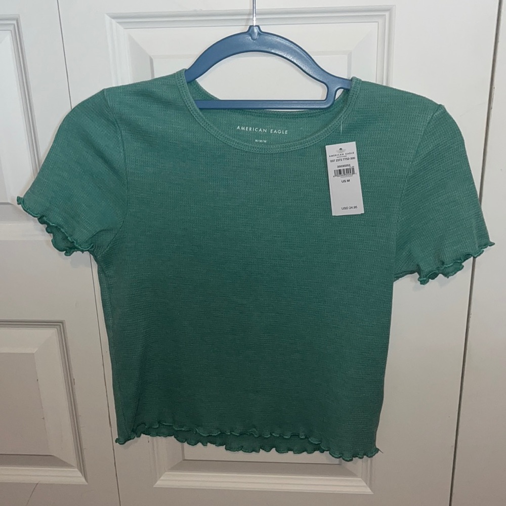 American Eagle cropped tee- New with tags